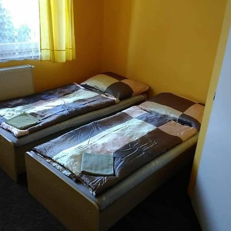 Hotel Modra Hvezda Sadská מראה חיצוני תמונה