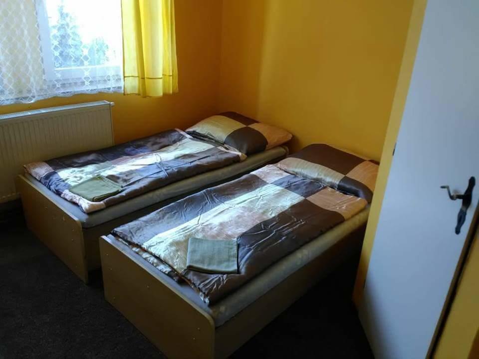 Hotel Modra Hvezda Sadská מראה חיצוני תמונה